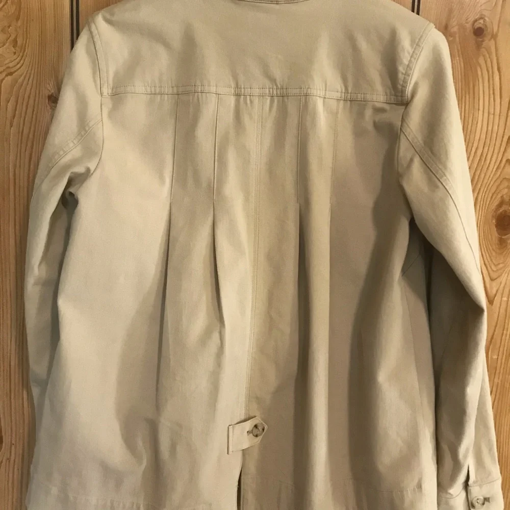 Jacket - Picture 2 of 4